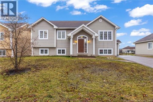 125 Pelagie St, Dieppe, NB, E1A8G7 | Card Image