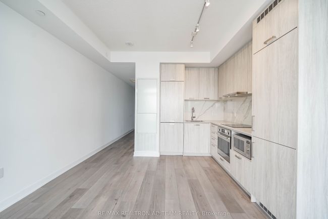 717 - 10 Honeycrisp Cres, Condo with 0 bedrooms, 1 bathrooms and null parking in Vaughan ON | Image 16