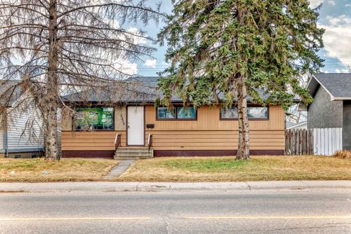 2223 36 St Se, Calgary, AB, T2B0X9 | Card Image