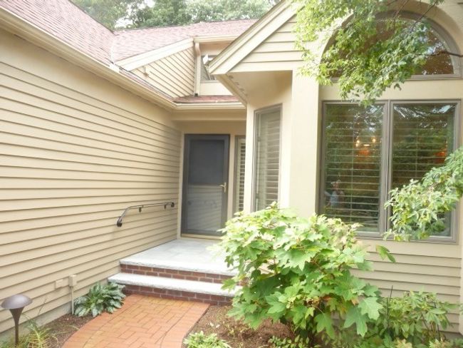 UNIT-94 - 7 Wainwright Rd, Condo with 3 bedrooms, 3 bathrooms and 2 parking in Winchester MA | Image 4