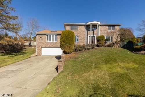 23 Carr Pl, Totowa, NJ, 07512-1916 | Card Image