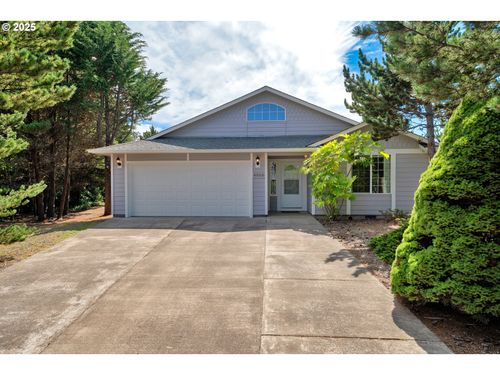 4060 Evergreen Ave, Depoe Bay, OR, 97341-9788 | Card Image