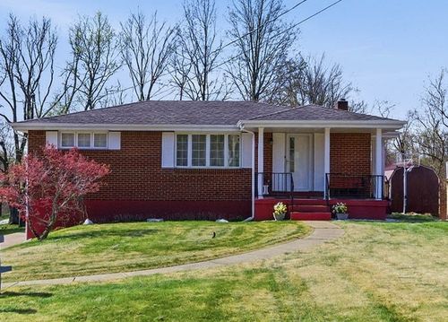 6437 Willem Dr, Finleyville, PA, 15332-1543 | Card Image