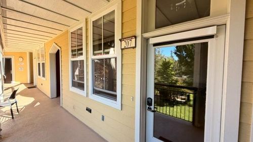 207-800 Freeman Ln, Grass Valley, CA, 95949-7741 | Card Image