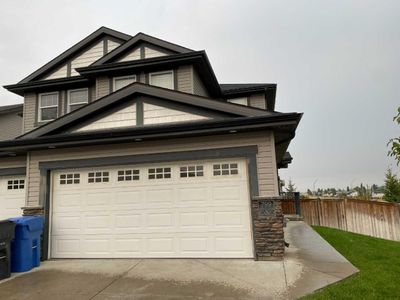 799 Silkstone Close W, Home with 4 bedrooms, 3 bathrooms and 4 parking in Lethbridge AB | Image 2