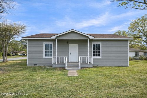 6513 Martin Luther King Blvd, Moss Point, MS, 39563-5762 | Card Image