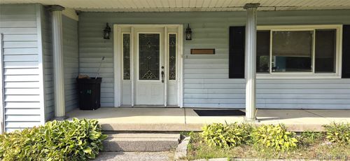1295 Byrnes Dr, Clio, MI, 48420-9106 | Card Image