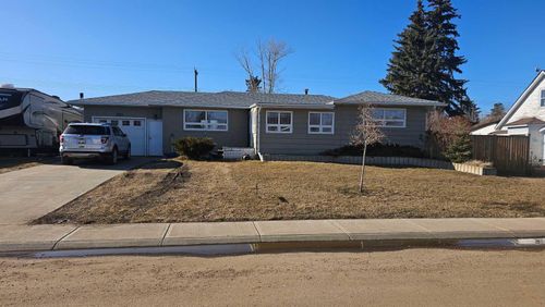 {{alt}} | Card Image