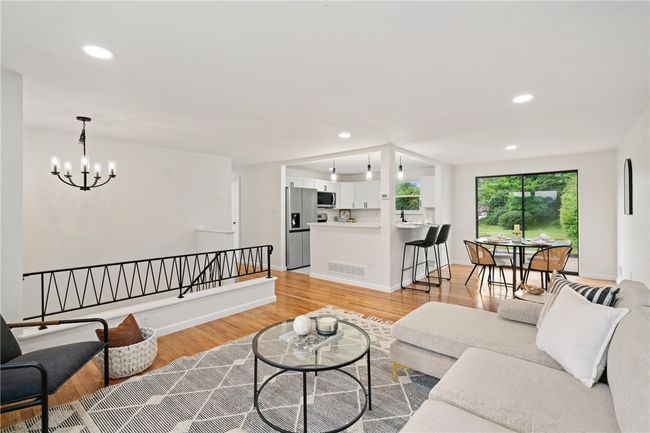 213 Thistle Dr, House other with 3 bedrooms, 2 bathrooms and null parking in West Mifflin PA | Image 12