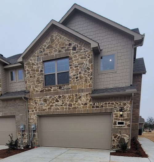 6824 Topaz Dr, Greenville, TX, 75402-8131 | Card Image