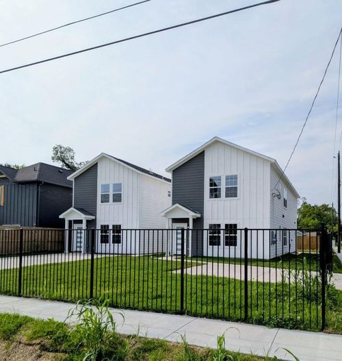 a-and-b-7502 Laura Koppe Rd, Houston, TX, 77028-1806 | Card Image