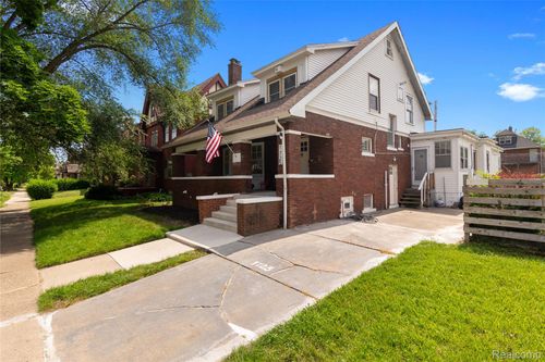 1725 Seyburn St, Detroit, MI, 48214-2451 | Card Image