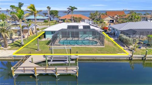 8 Bayview Blvd, FORT MYERS BEACH, FL, 33931-4506 | Card Image