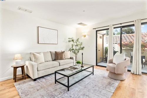 1312 S Villa Way, Walnut Creek, CA, 94595-1471 | Card Image