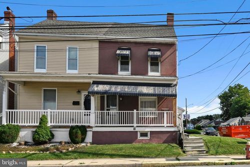 56 S Maple St, KUTZTOWN, PA, 19530-1521 | Card Image