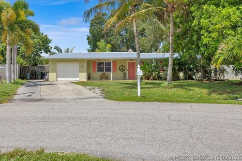 1121 Alamanda Ln, Stuart, FL, 34996-3619 | Card Image