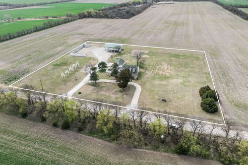 5645 172nd Rd, Winfield, KS, 67156-7065 | Card Image