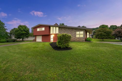 820 Worth St, Reynoldsville, PA, 15851-1452 | Card Image