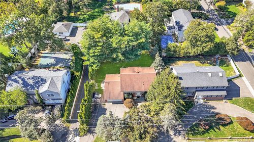 257 Berry Hill Rd, Syosset, NY, 11791-2105 | Card Image