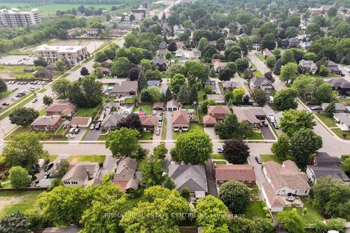 33 Miles St, Milton, ON, L9T1E5 | Card Image
