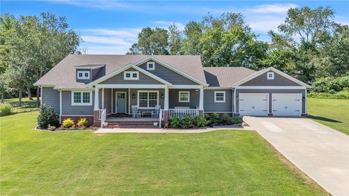 384 Whitcliff Dr, Cave Springs, AR, 72718-8431 | Card Image