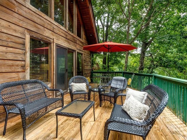 110 Rock Crest Cv, House other with 3 bedrooms, 2 bathrooms and null parking in Lake Lure NC | Image 11