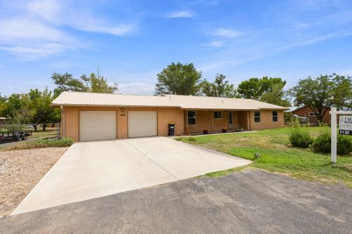 1670 Murray Loop, Bosque Farms, NM, 87068-9240 | Card Image