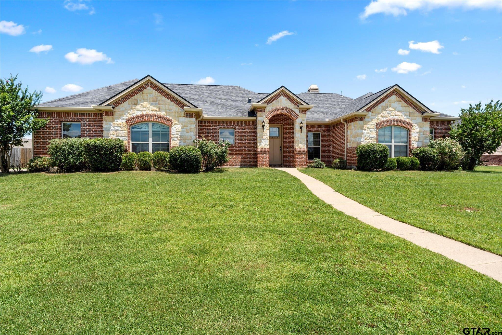 Stone Shore St, Mount Pleasant, TX 75455