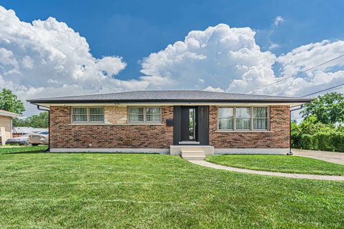957 N Howard Ave, Addison, IL, 60101-1235 | Card Image