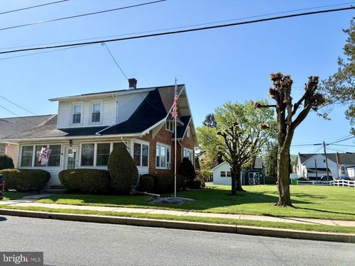 24 E High St, TOPTON, PA, 19562-1006 | Card Image