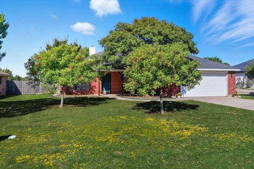 820 Sherry Ln S, Krugerville, TX, 76227-2808 | Card Image