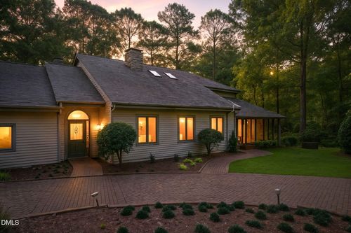 2227 Graystone Ln, Chapel Hill, NC, 27514-8226 | Card Image