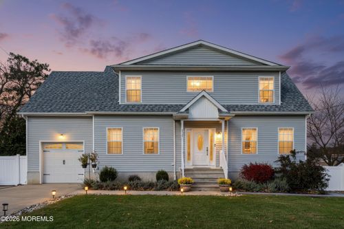 809 5th Ave, Toms River, NJ, 08757-2451 | Card Image