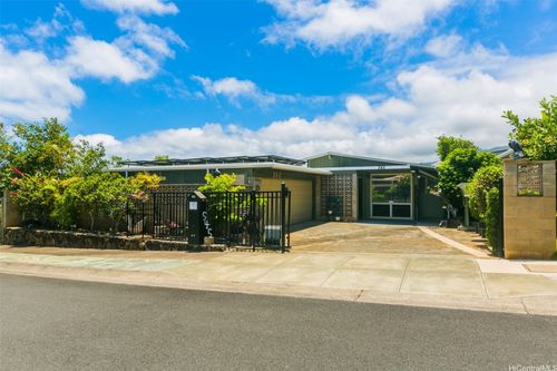 545 Kekupua St, Honolulu, HI, 96825-2303 | Card Image