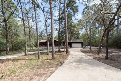 284 Pleasant Hill Ln, Holly Lake Ranch, TX, 75765-7328 | Card Image