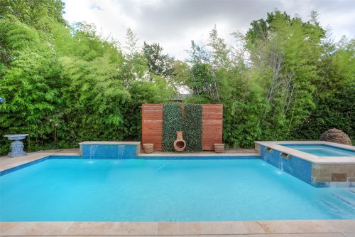 2455 Halloran St, Fort Worth, TX, 76107-4666 | Card Image