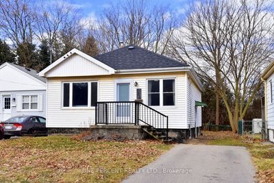 164 Whitney Ave, House other with 2 bedrooms, 2 bathrooms and 2 parking in Hamilton ON | Image 1