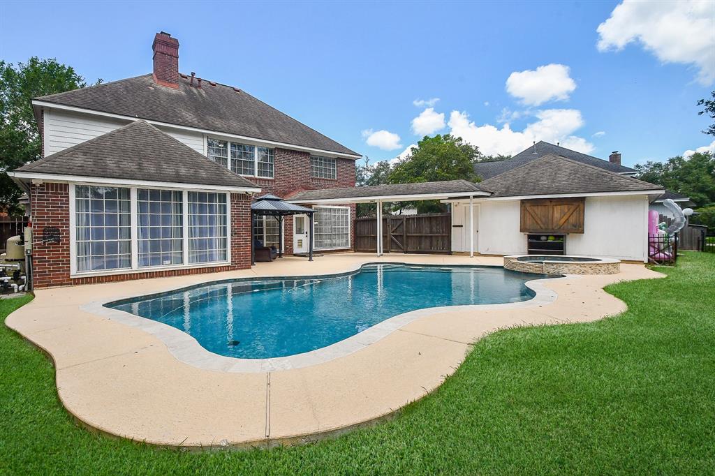 Lauren Lake Dr, League City, TX 77573