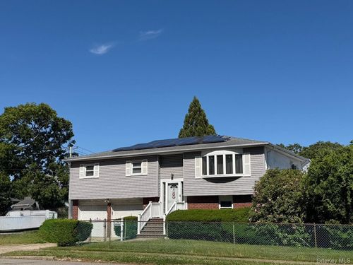 35 Grand Boulevard, Oyster Bay, NY, 11762 | Card Image