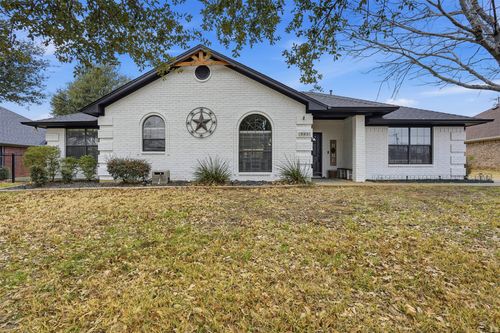 1602 Hyde Park Blvd, Cleburne, TX, 76033-7533 | Card Image