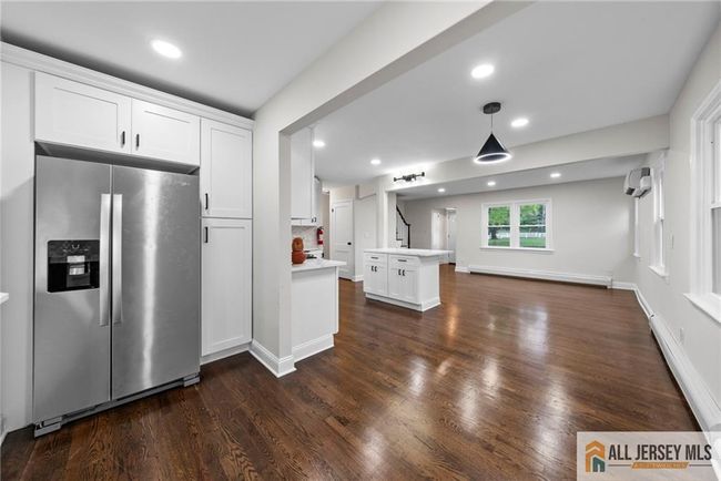 16 Lakeside Dr S, House other with 4 bedrooms, 3 bathrooms and null parking in Piscataway NJ | Image 11