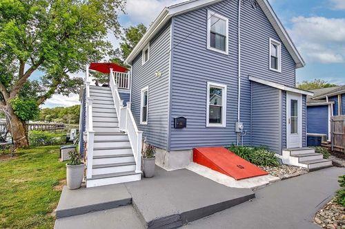 441 Ocean Grove Ave, Swansea, MA, 02777-1729 | Card Image