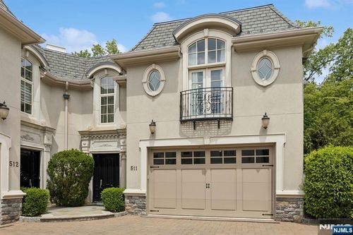 511 Bellaire Dr, Demarest, NJ, 07627-1322 | Card Image