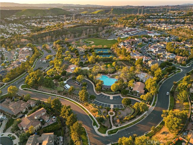 7 Broken Arrow St, House other with 5 bedrooms, 6 bathrooms and 3 parking in Ladera Ranch CA | Image 63