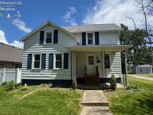 413 Adams St, Port Clinton, OH, 43452-1910 | Card Image