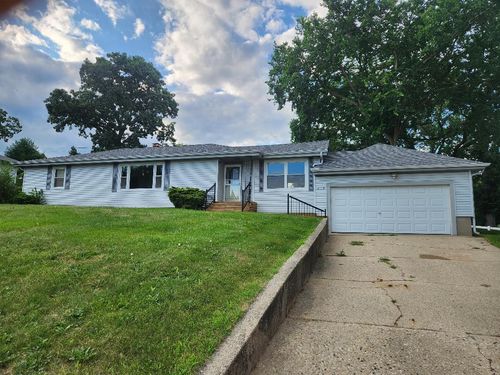 914 Oakleaf Ave, McHenry, IL, 60051-8960 | Card Image