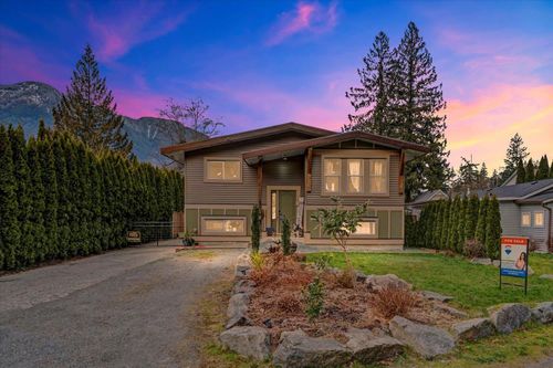 63895 Old Yale Rd, Hope, BC, V0X1L2 | Card Image