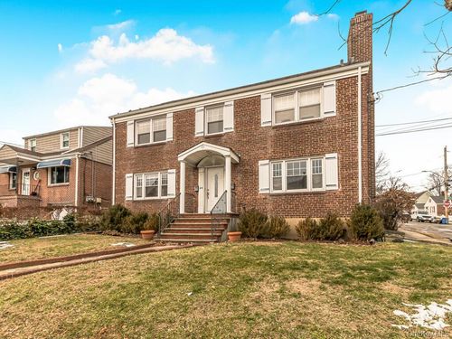 45 Emerson St, Yonkers, NY, 10704-2027 | Card Image