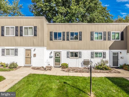 20 Fords Edge, ROYERSFORD, PA, 19468-2664 | Card Image