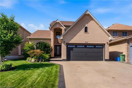 990 Upper Kenilworth Ave, Hamilton, ON, L8W2L3 | Card Image